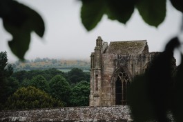 Ruinen von Melrose Abbey in Schottland 