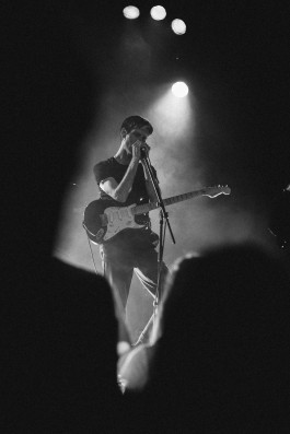 Porches im Karlstorbahnhof beim Queer Festival | The Postie 