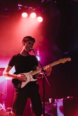 Porches im Karlstorbahnhof beim Queer Festival | The Postie 