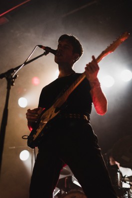 Porches im Karlstorbahnhof beim Queer Festival | The Postie 