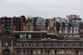 Häuserfront in Glasgow 