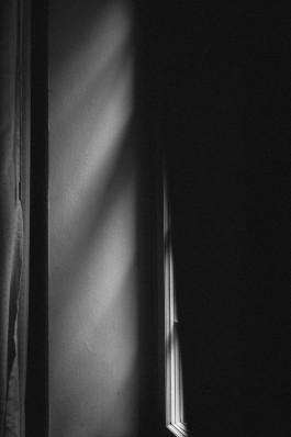 Fensterlicht mit Schattenwurf