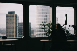 Workshop und Fortbildung im Frankfurter Silberturm der Deutschen Bahn AG geleitet vom Berliner Think Tank Themis Foresight GmbH 